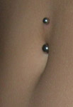 Bauchnabelpiercing