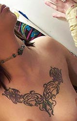 Tatuaje pechos sexy 2