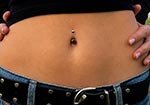 Piercing nombril strass rouge